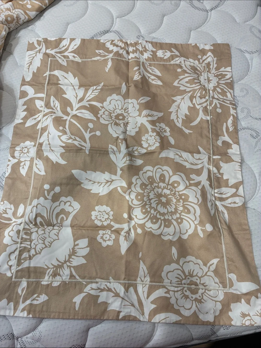Lands' End Tan and White Floral Duvet Cover King
